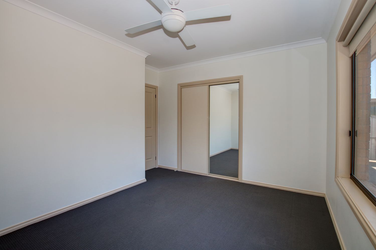 1 Harmer Court, Horsham