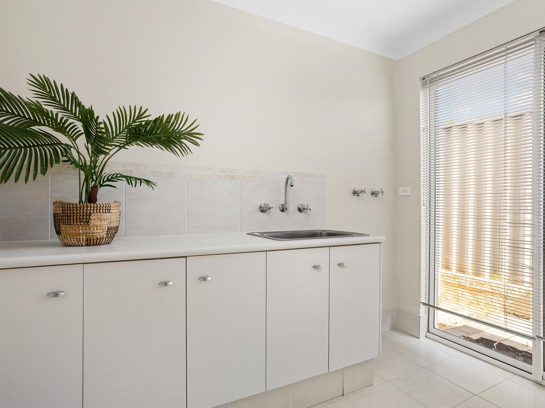 1B Bowra Avenue, Woodlands