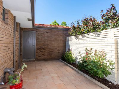 81A Douglas Avenue, South Perth