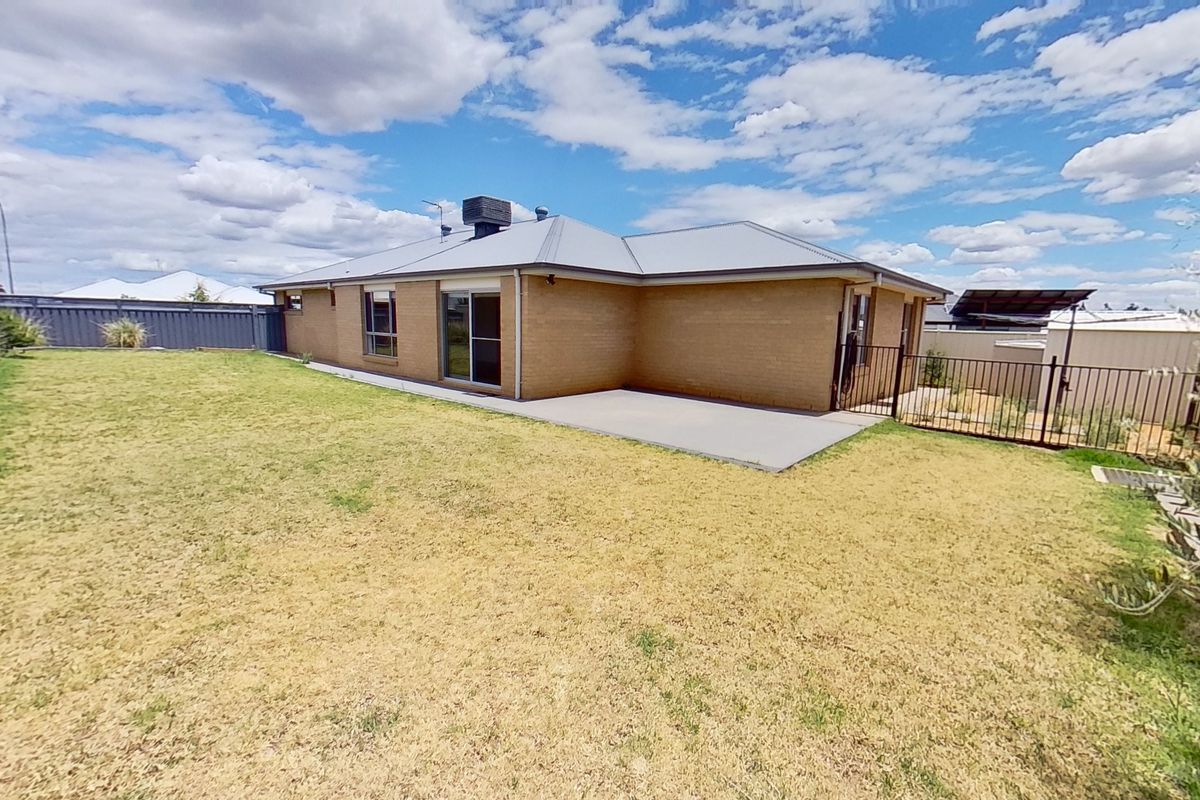 44 Holmwood Drive, Dubbo SJ Shooter Real Estate