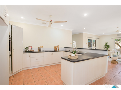 8 Beagle Close, Bentley Park