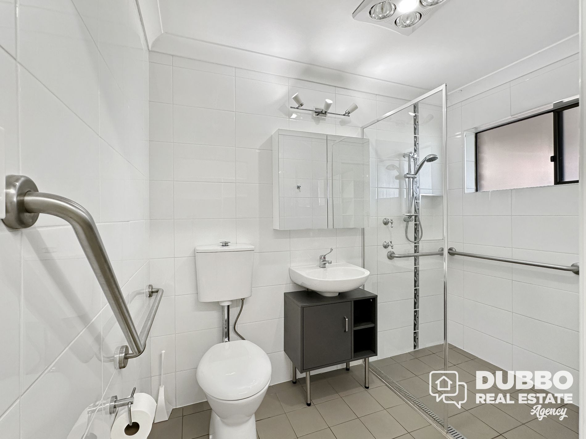 9 Meadowbank Drive, Dubbo