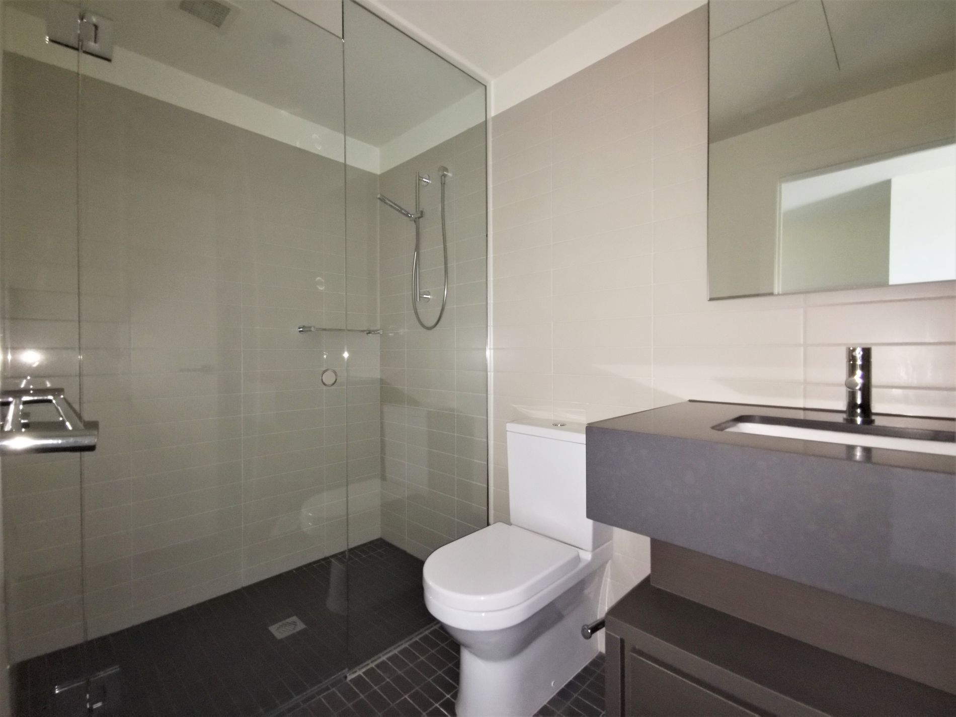 2802 / 9 Waterside Place, Docklands