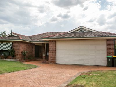 44 Twickenham Drive, Dubbo