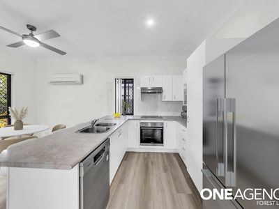 49 Admiral Crescent, Springfield Lakes