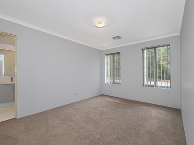 27 Pingaring Court, Byford