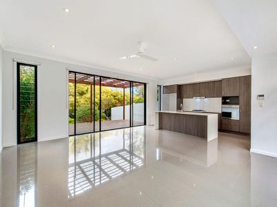 8 / 323 Bayview Street, Hollywell