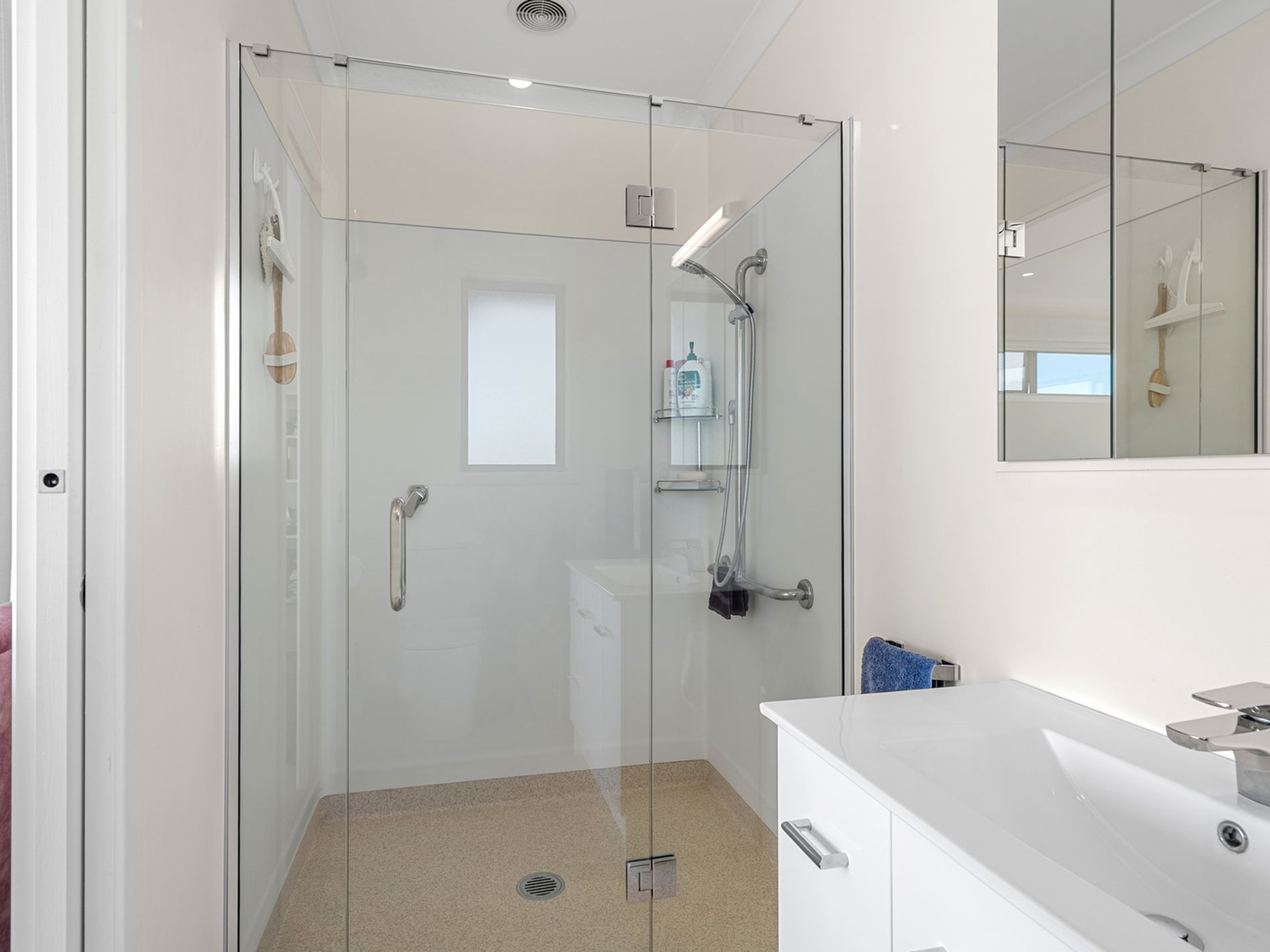 221 The Ridgeway, Stoke