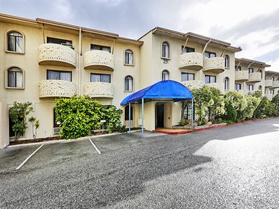 126 / 251 West Coast Highway, Scarborough