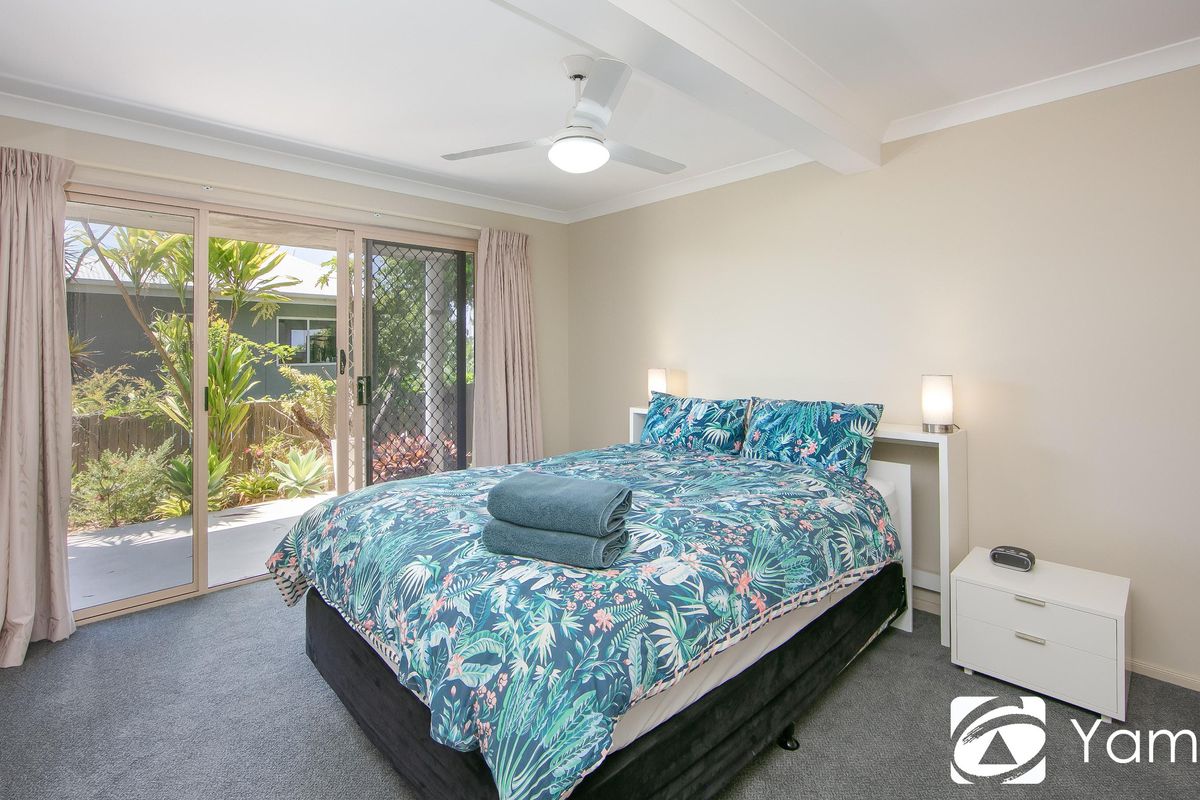 1 / 4 Bay Street, Angourie