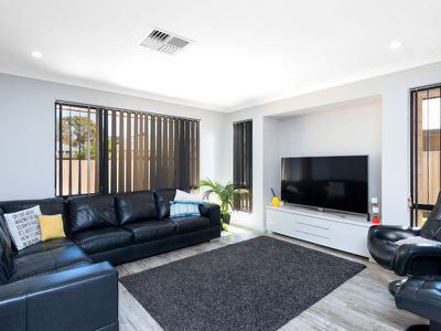 10 Tiru Close, Karlkurla