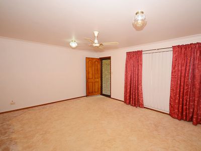 42 BAYRISE DRIVE, Urangan
