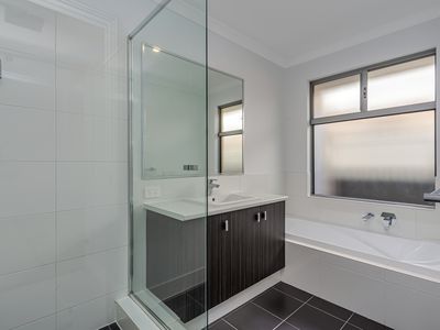 16 Bunker Crescent, Yanchep