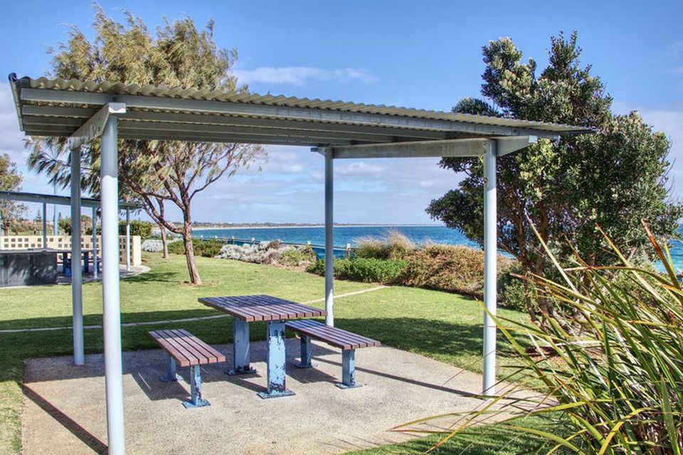 8-19 Malibu Road , Safety Bay
