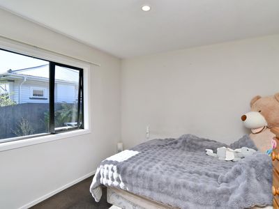 1 / 138 Kerrs Road, Avonside