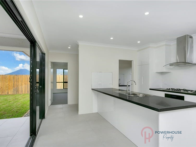17 Homevale Entrance, Mount Peter