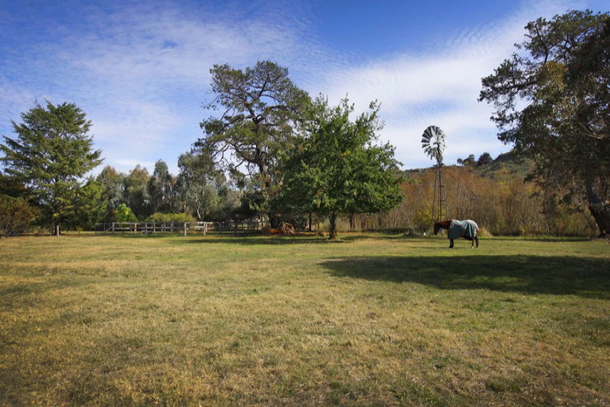 150 Graves Road, Mansfield