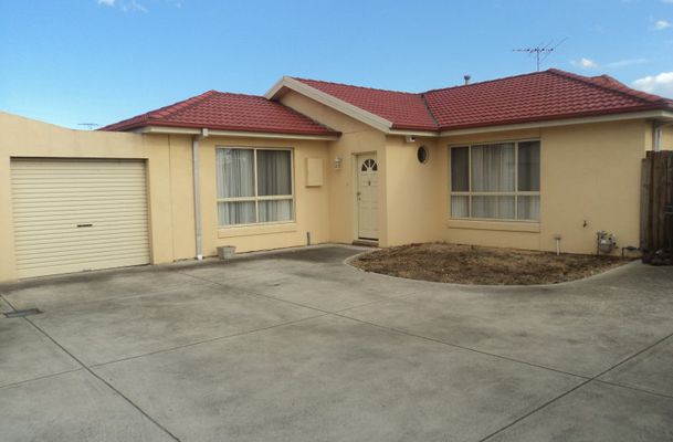 2 / 7 Waratah Avenue, Tullamarine