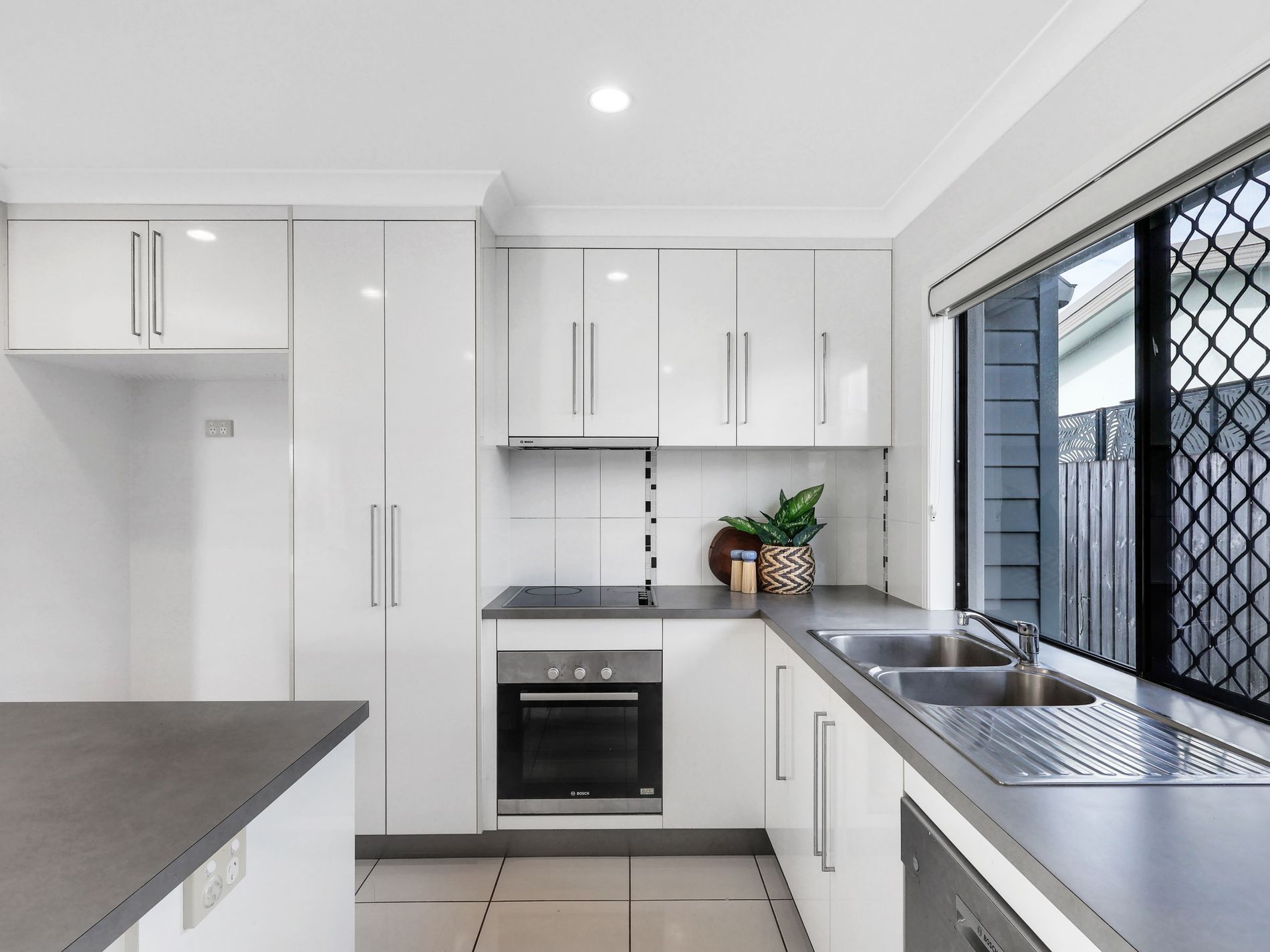 7 / 65 Pioneer Street, Glenella