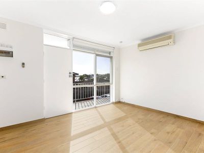 12 / 50 Middle Road, Maribyrnong