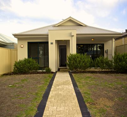 43 Mariposa Gardens, Success