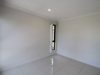 11 Rise Crescent, Pimpama