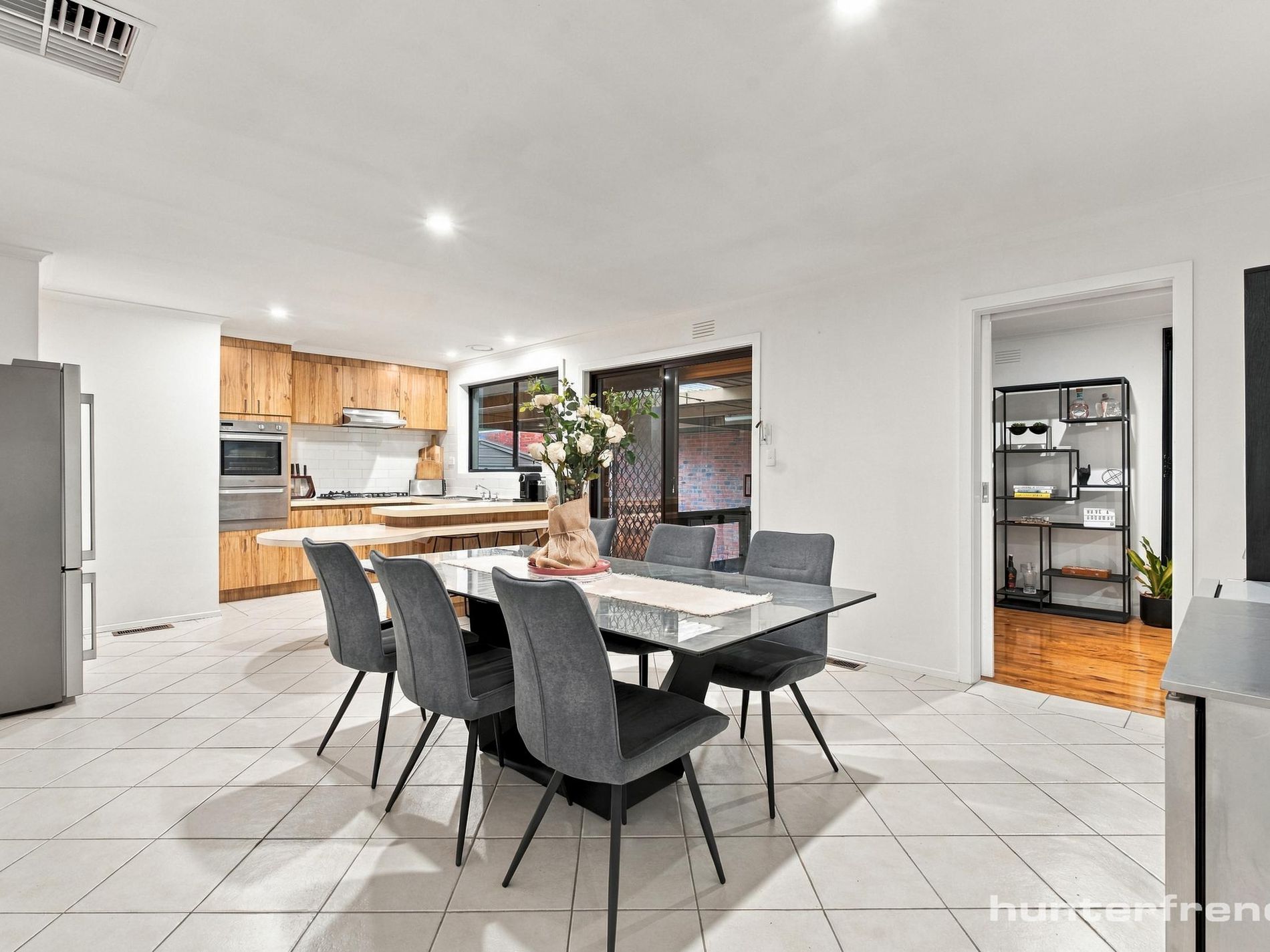 28 Carinza Avenue, Altona Meadows