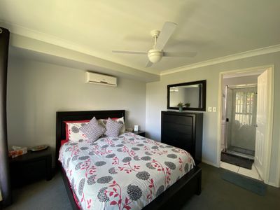 27 Lester Crescent, Torquay