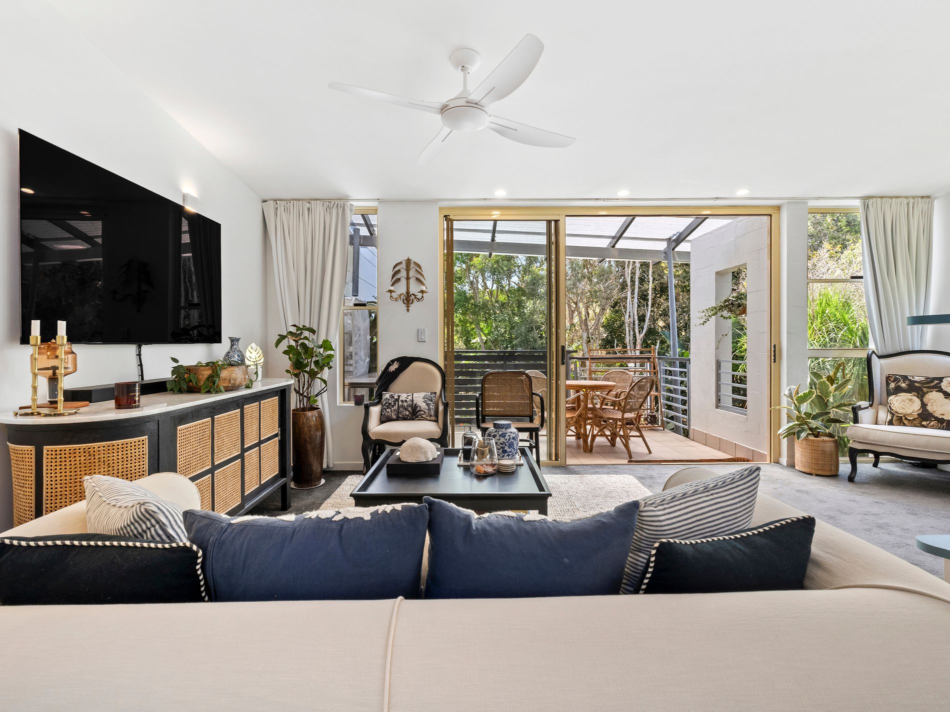 2 / 3 Cedarwood Court, Casuarina