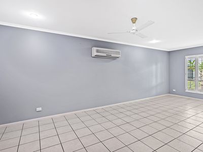 3 / 16 Beach Road, Cannonvale