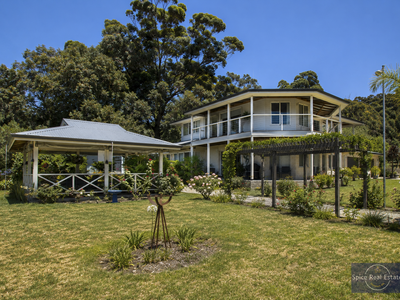 2 Maloney Close, Ocean Beach