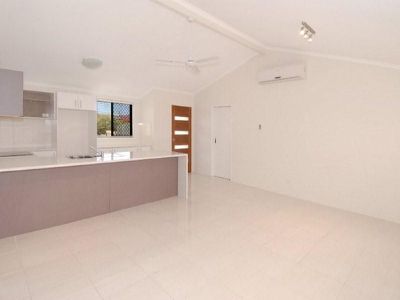 3 / 80 Broadwater Av, Maroochydore