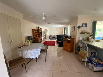 45 Ibis Boulevard, Eli Waters