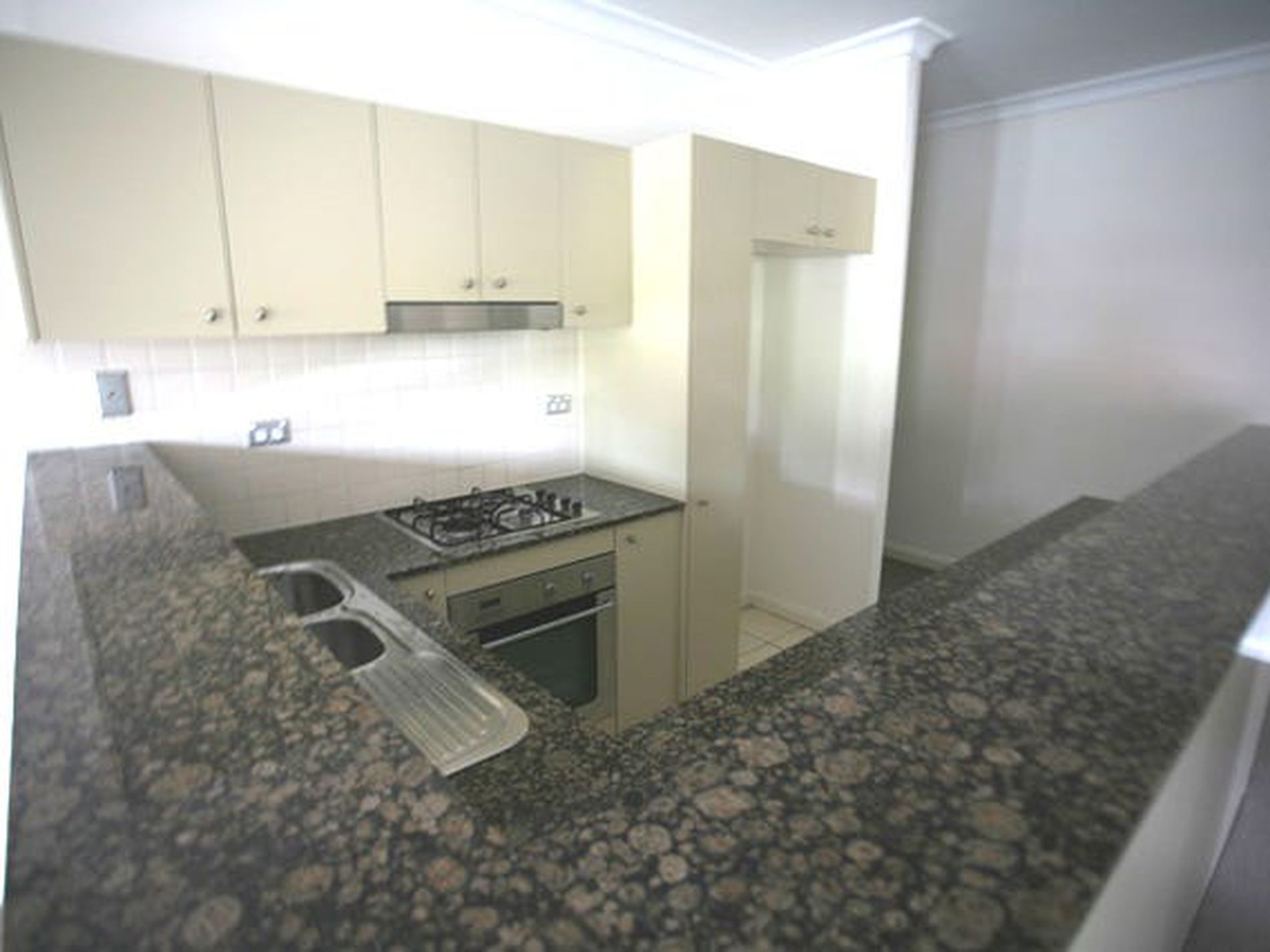 9 / 1-3 Coronation Avenue, Petersham