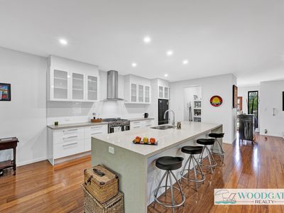9 Ocean View Dr, Woodgate