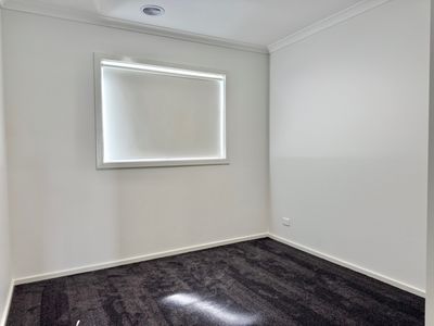 1 Arkport Way, Manor Lakes