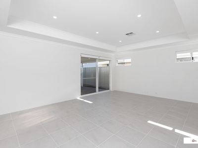 10 Houghton Street, Eglinton