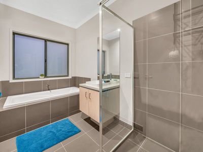 22 Aspire Avenue, Clyde North