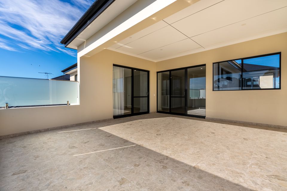 1 / 116 Gloucester Ave, Shoalwater