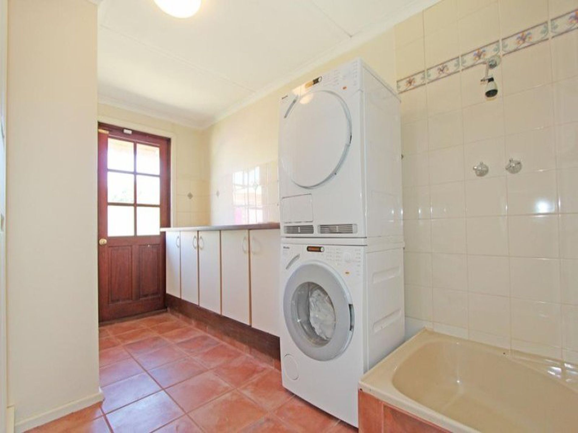 94 Killarney Street, Hannans