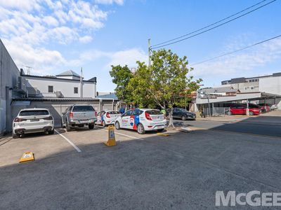 411 Logan Road, Stones Corner