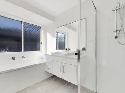 39 LAKESIDE DRIVE, Taroomball