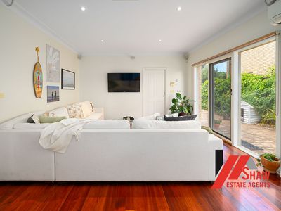 2 TEESIDE COURT, Sanctuary Lakes