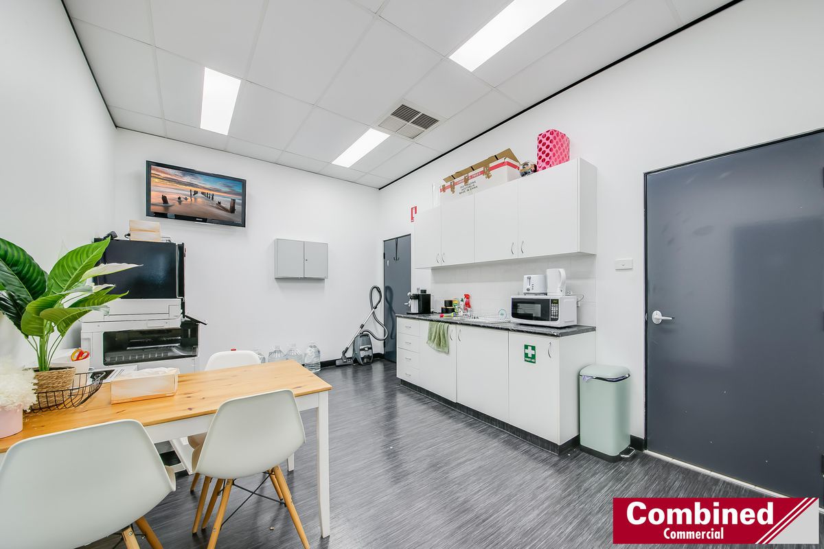 1 / 2-4 Main Street, Mount Annan