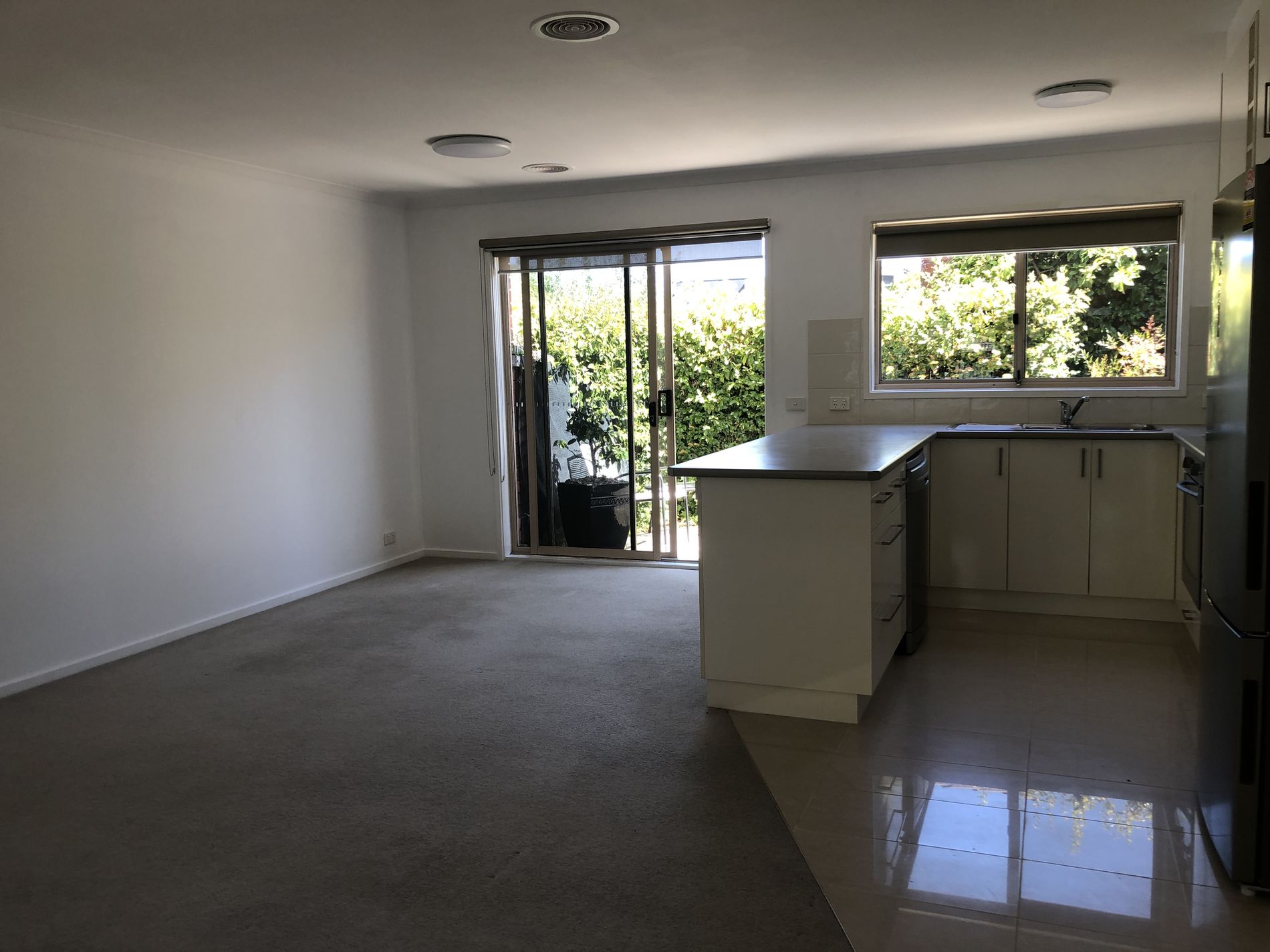 1 / 402 Myers Street, East Geelong