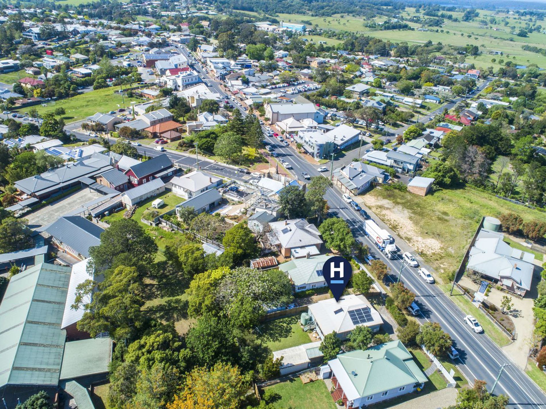 52 Princes Highway, Milton