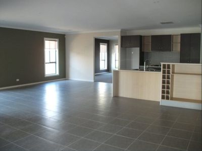 3 Central Park Boulevard, Deer Park