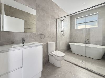 2 / 44 President Wilson Walk, Tanilba Bay