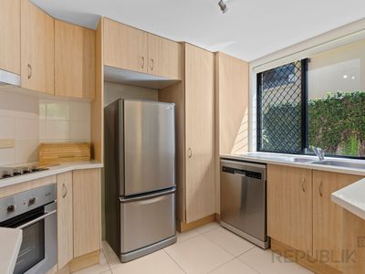 2 / 101 EUGAREE STREET, Southport