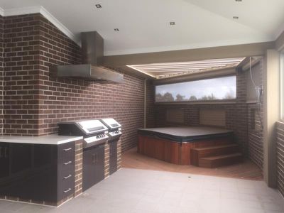 2 / 10 August Street, Werribee